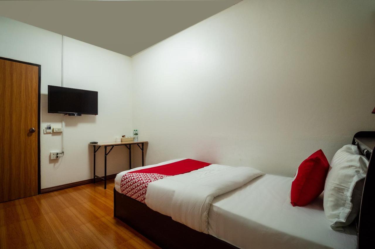 โอโย 836 พีเค เรสซิเดนซ์ Hotel สัตหีบ ภายนอก รูปภาพ