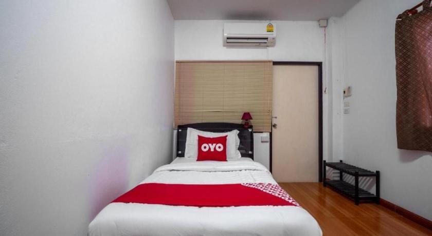 โอโย 836 พีเค เรสซิเดนซ์ Hotel สัตหีบ ภายนอก รูปภาพ