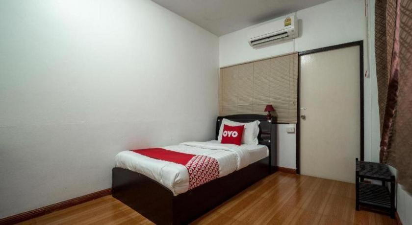 โอโย 836 พีเค เรสซิเดนซ์ Hotel สัตหีบ ภายนอก รูปภาพ