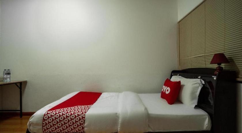 โอโย 836 พีเค เรสซิเดนซ์ Hotel สัตหีบ ภายนอก รูปภาพ