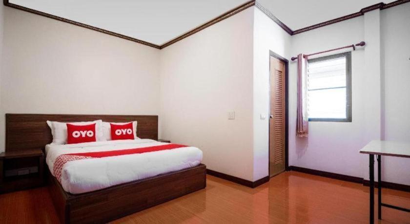 โอโย 836 พีเค เรสซิเดนซ์ Hotel สัตหีบ ภายนอก รูปภาพ